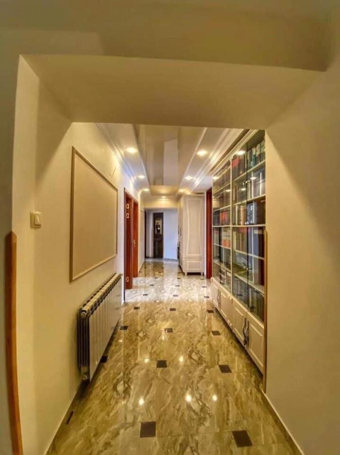 Apartment Dolphin Batumi Exterior photo